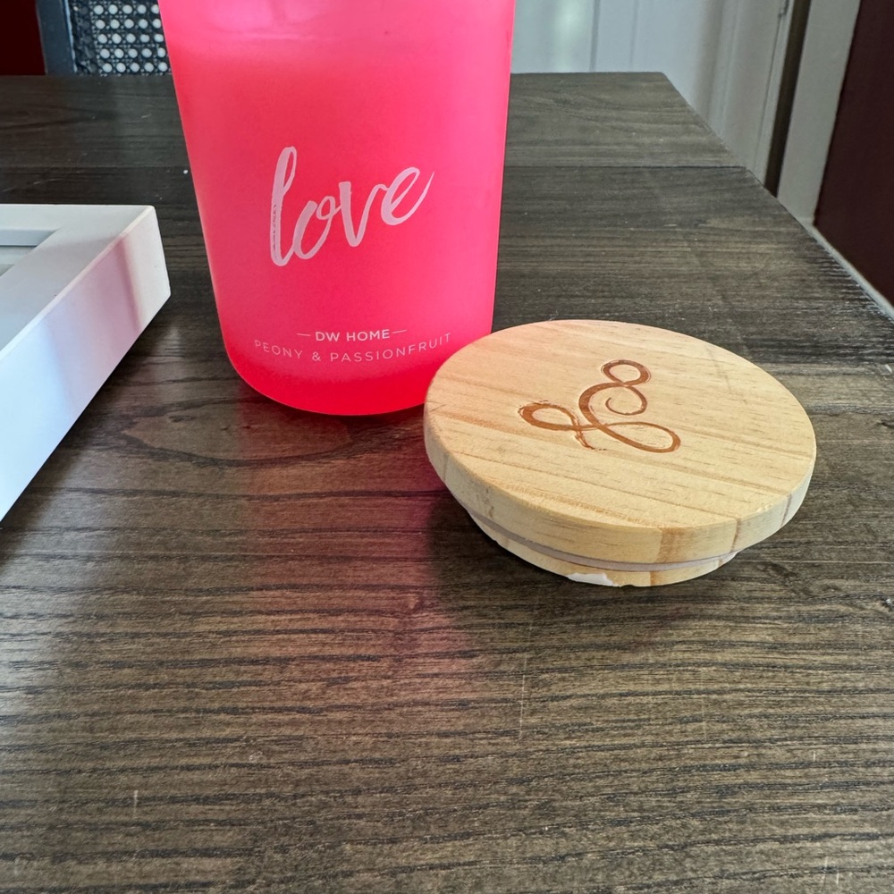 DW Home Love Candle in Vibrant Pink